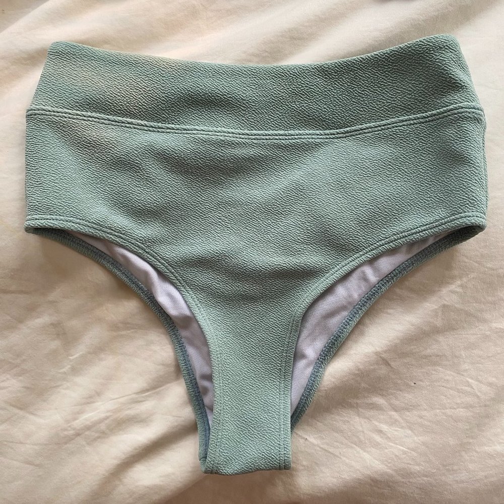 bikini - Picture 2 of 3